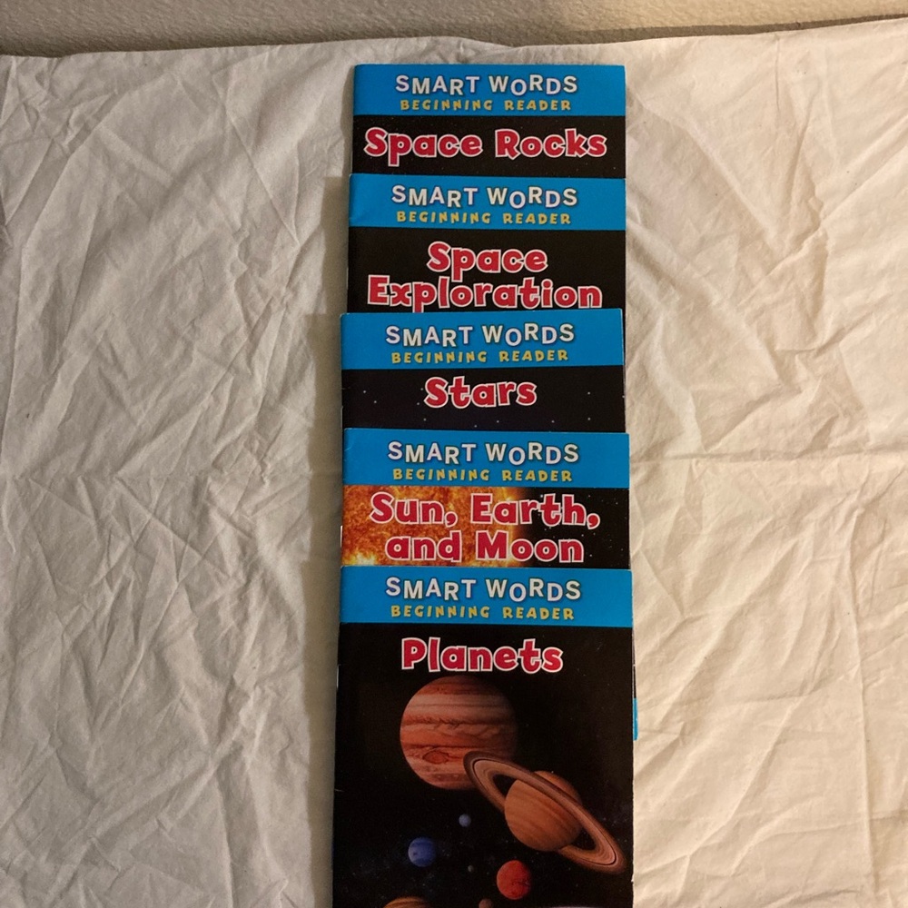 Scholastic Smart Words Space Exploration Set - Blue, Red, Black